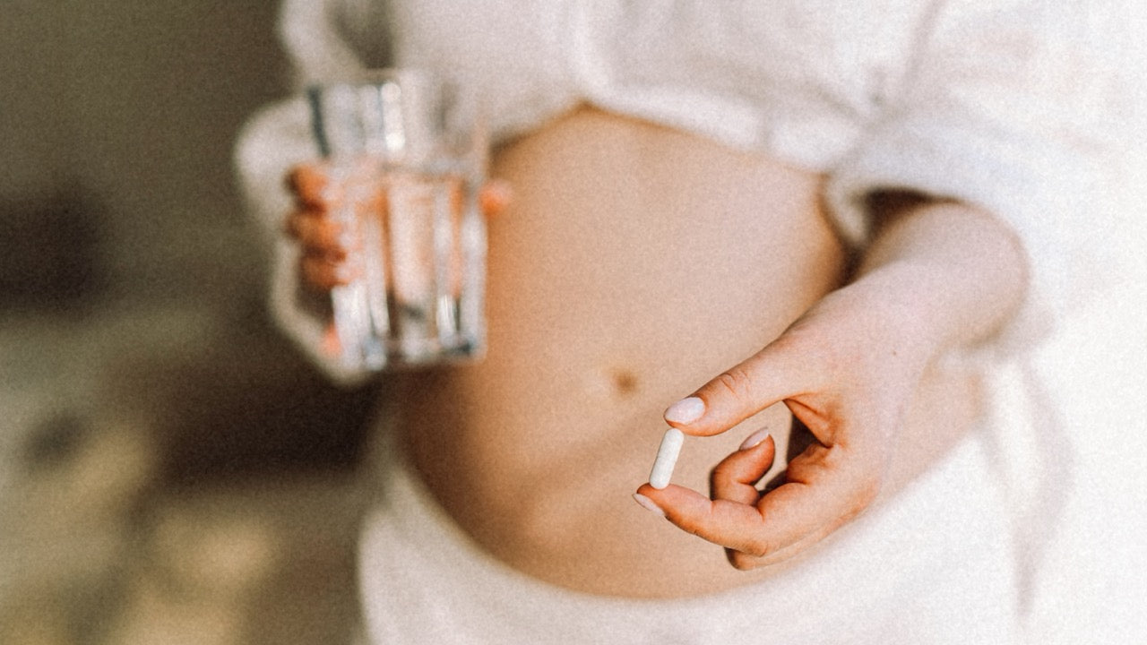 Folsäure bei Kinderwunsch – warum das Vitamin B9 schon vor der Schwangerschaft entscheidend ist