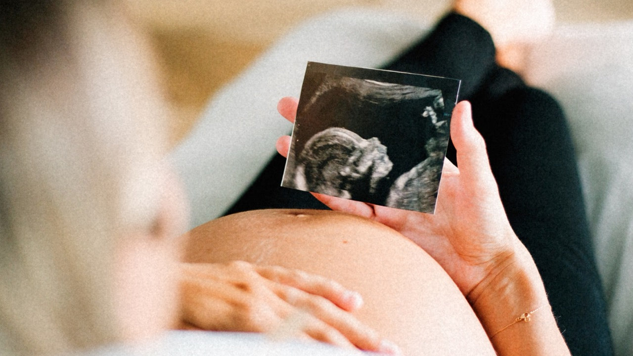 Vom Embryo zum Fötus – So entwickelt sich Dein Baby in der Schwangerschaft